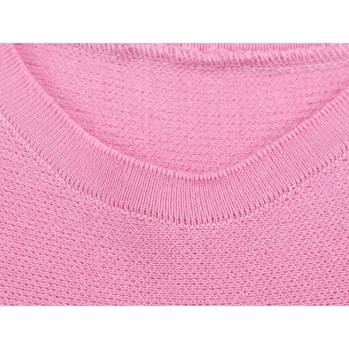 Close-up of round neck ribbed binding