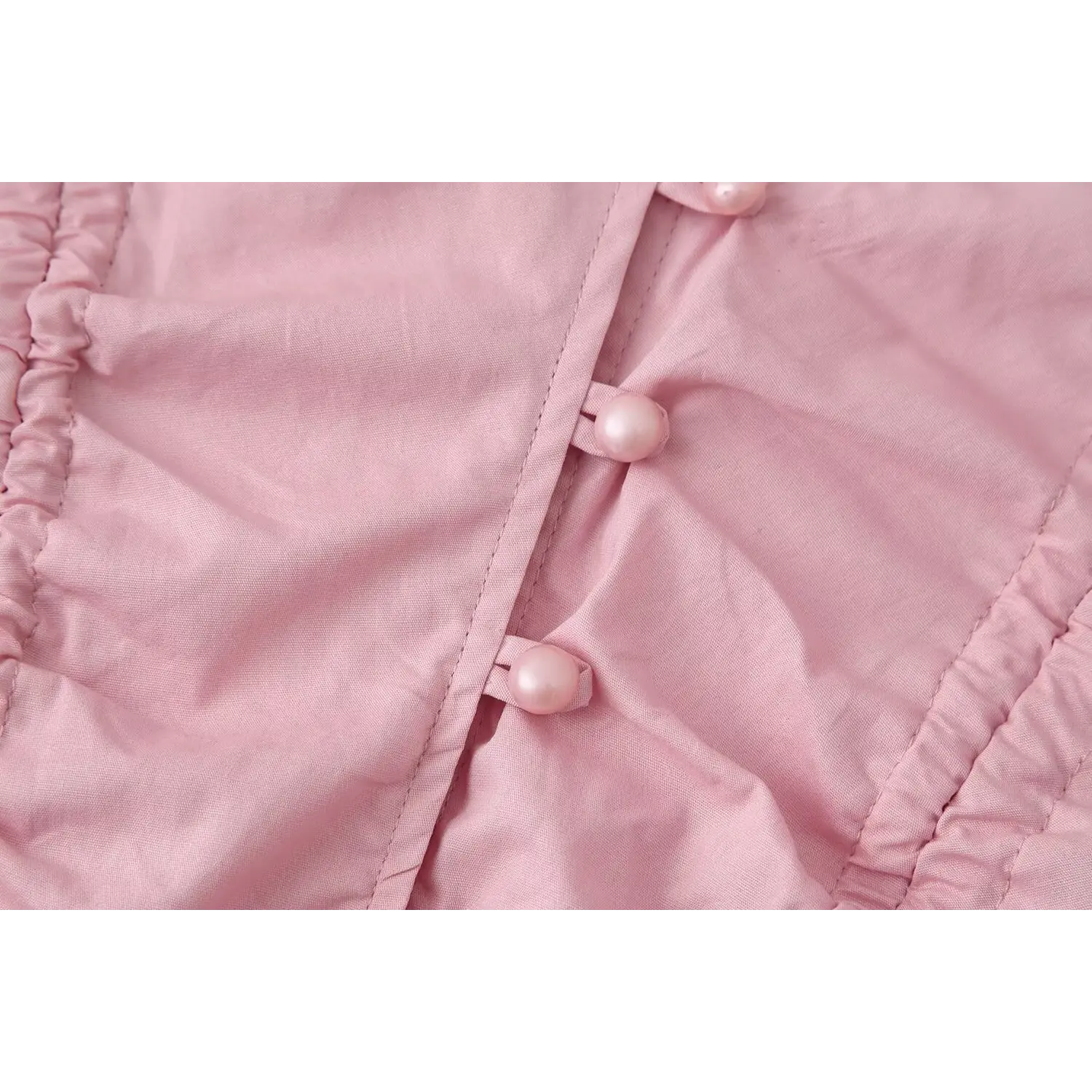 Pearl front button close-up detail shot