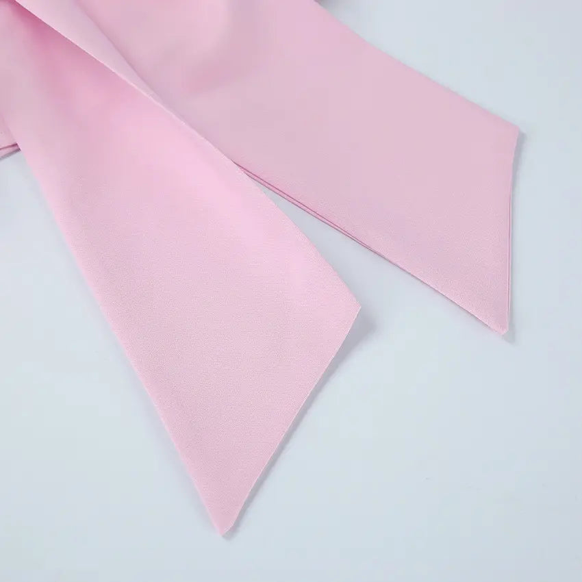 Close-up of sash pointed ends