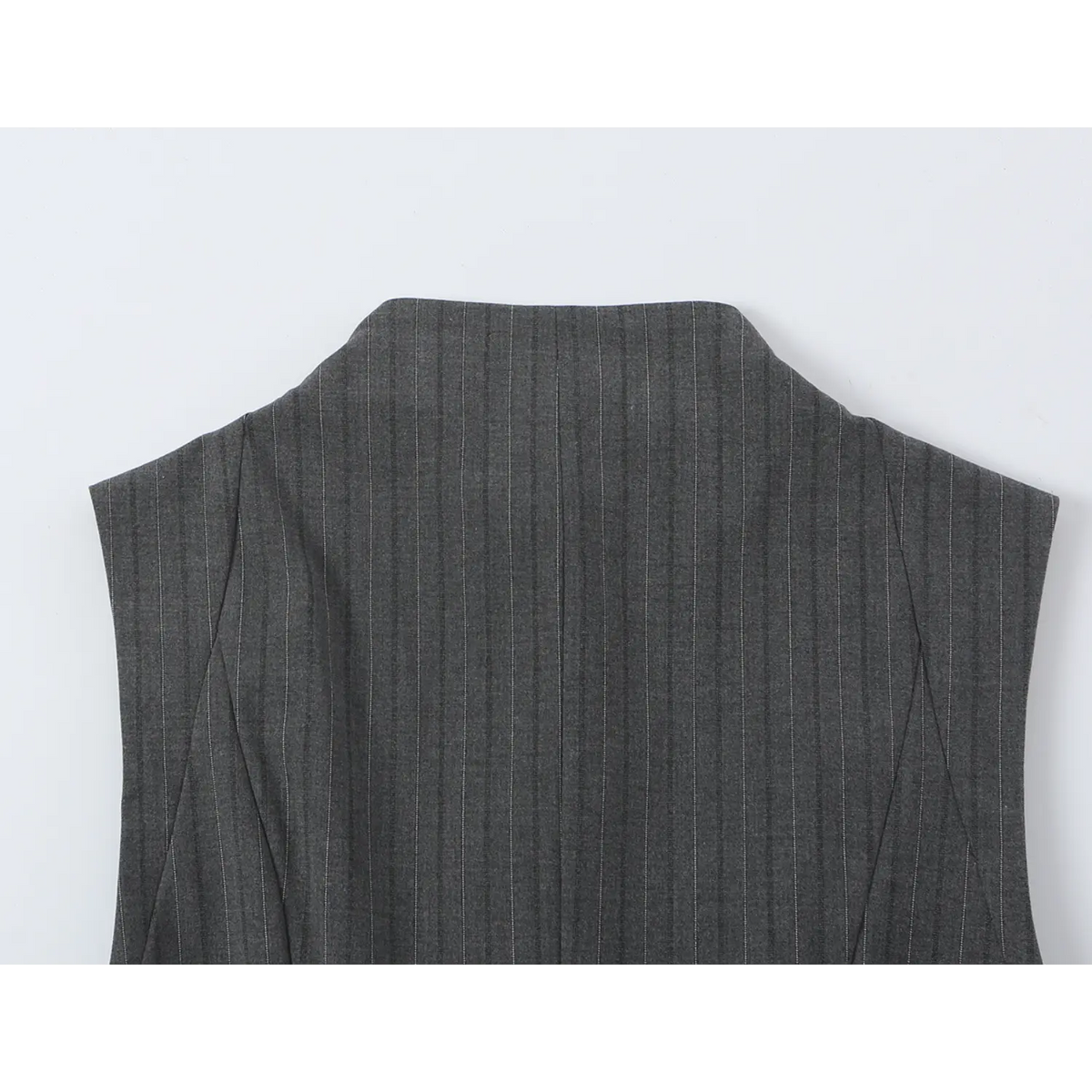 Close-up of back stand collar