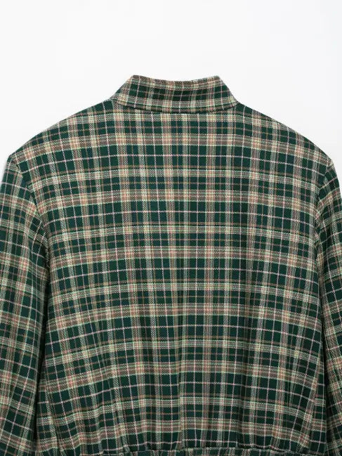 Close-up of back neckline