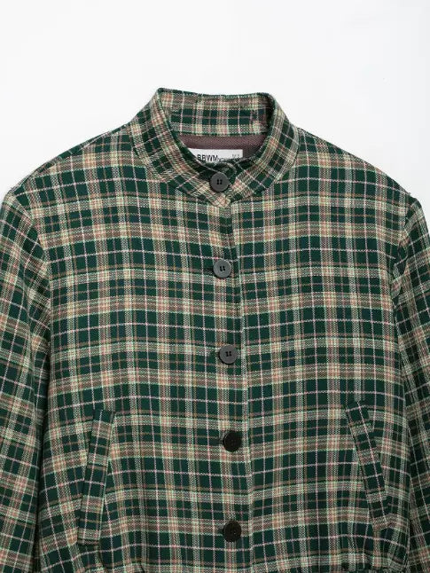 Close-up of collar and button placket