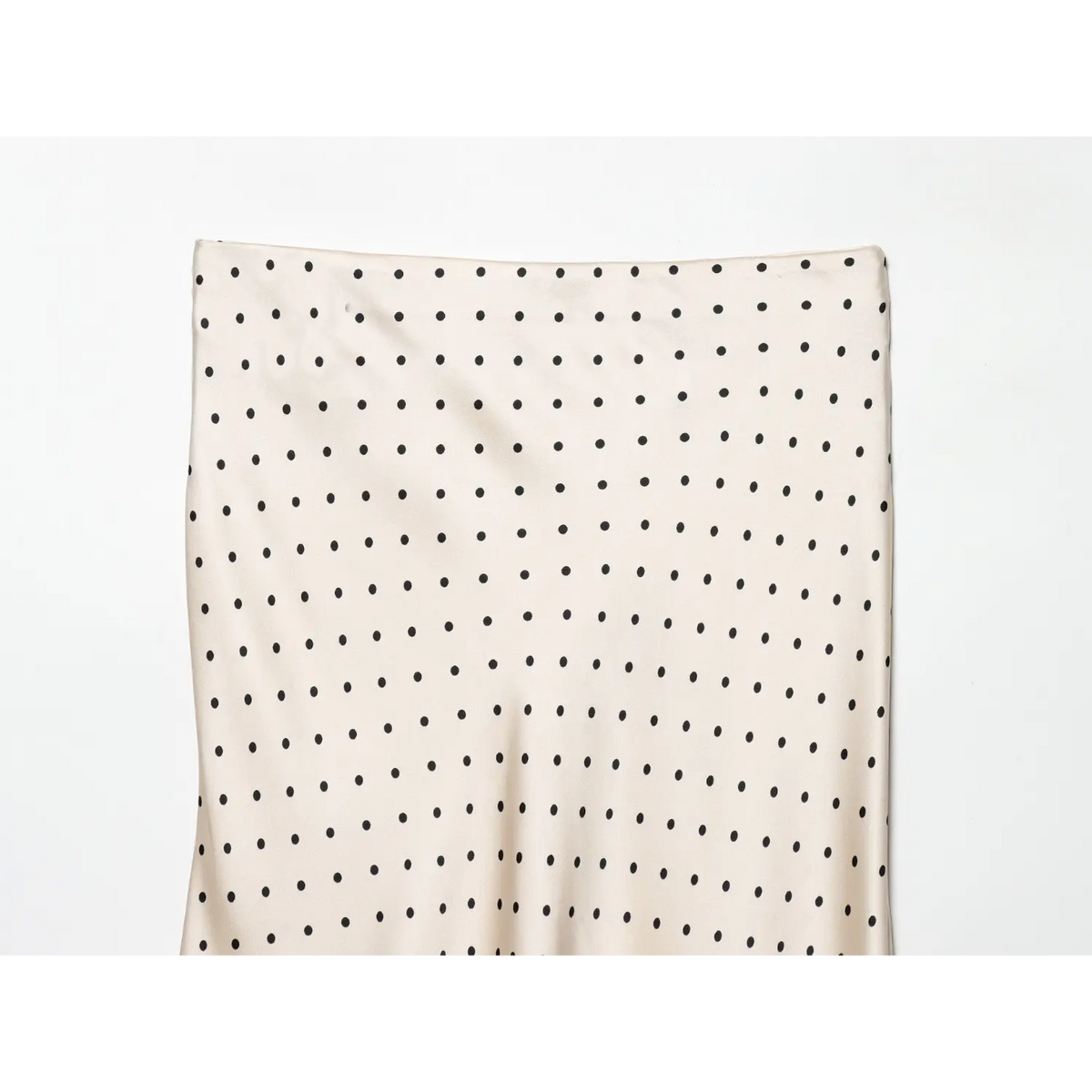 Close-up of skirt front and waistband
