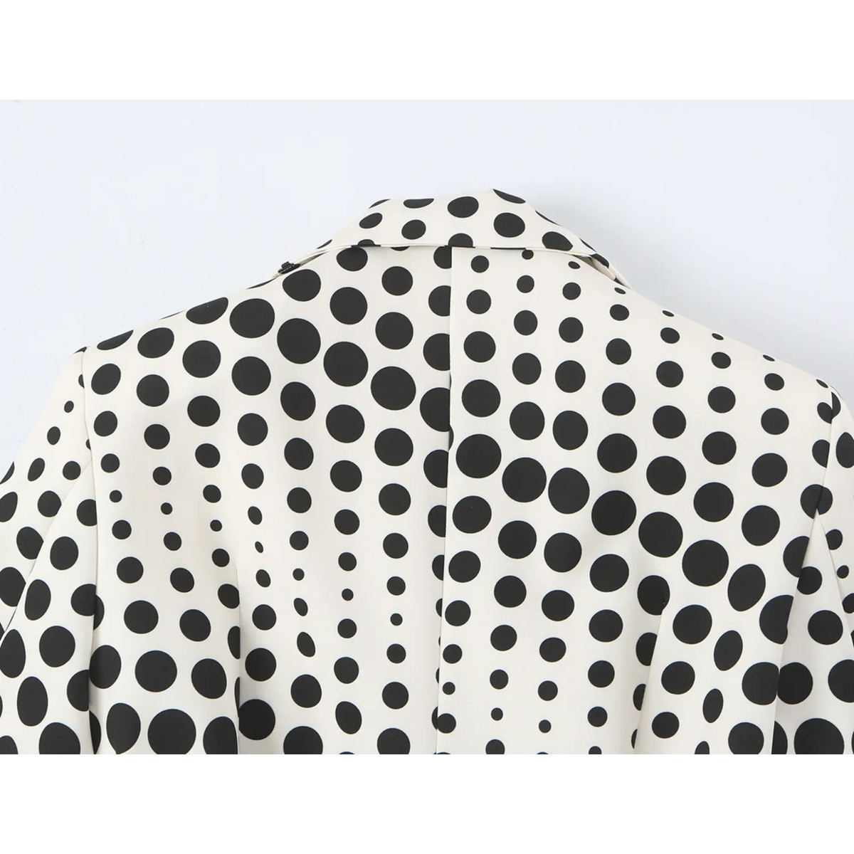 Close-up of back collar and shoulder seam
