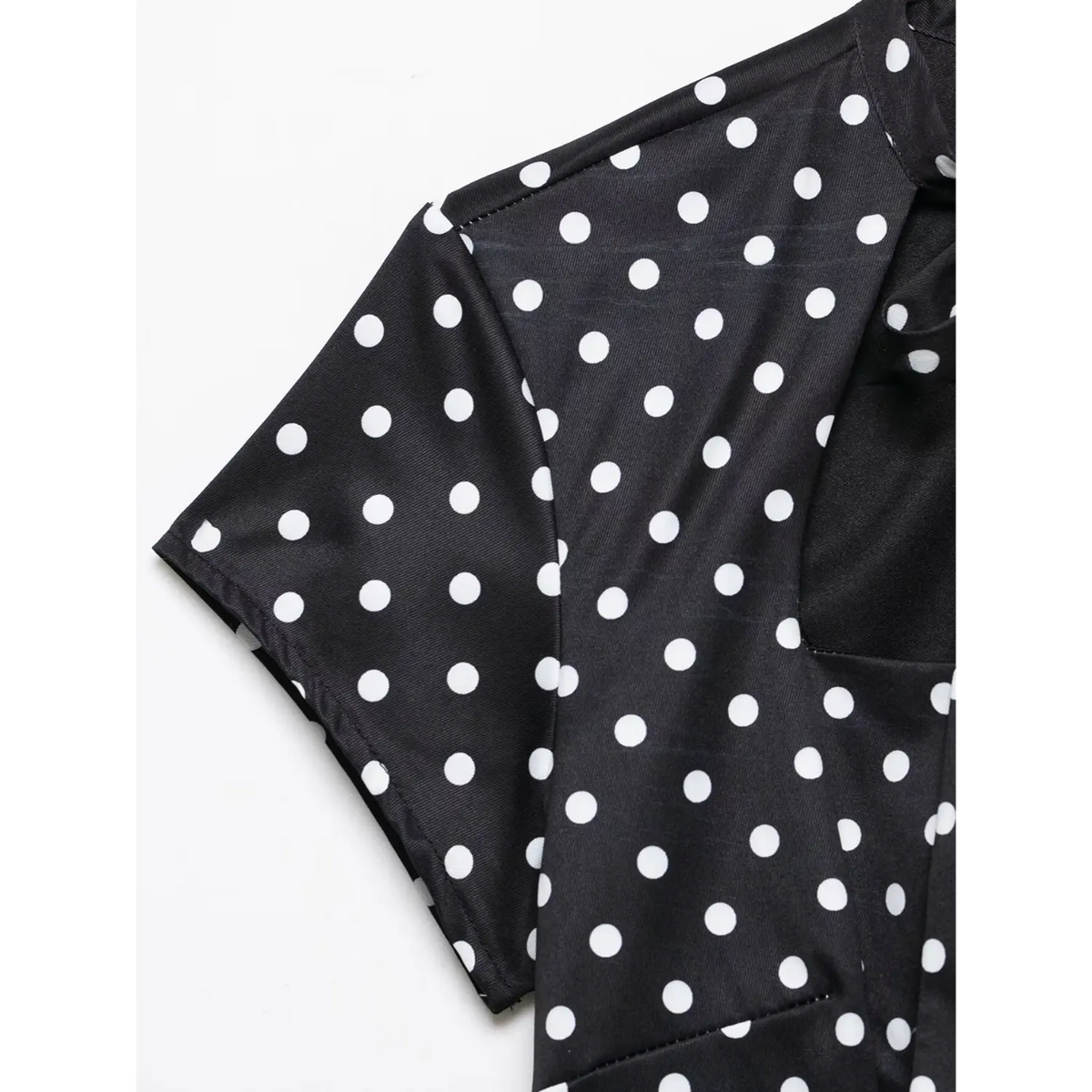 Close-up of short sleeve shoulder