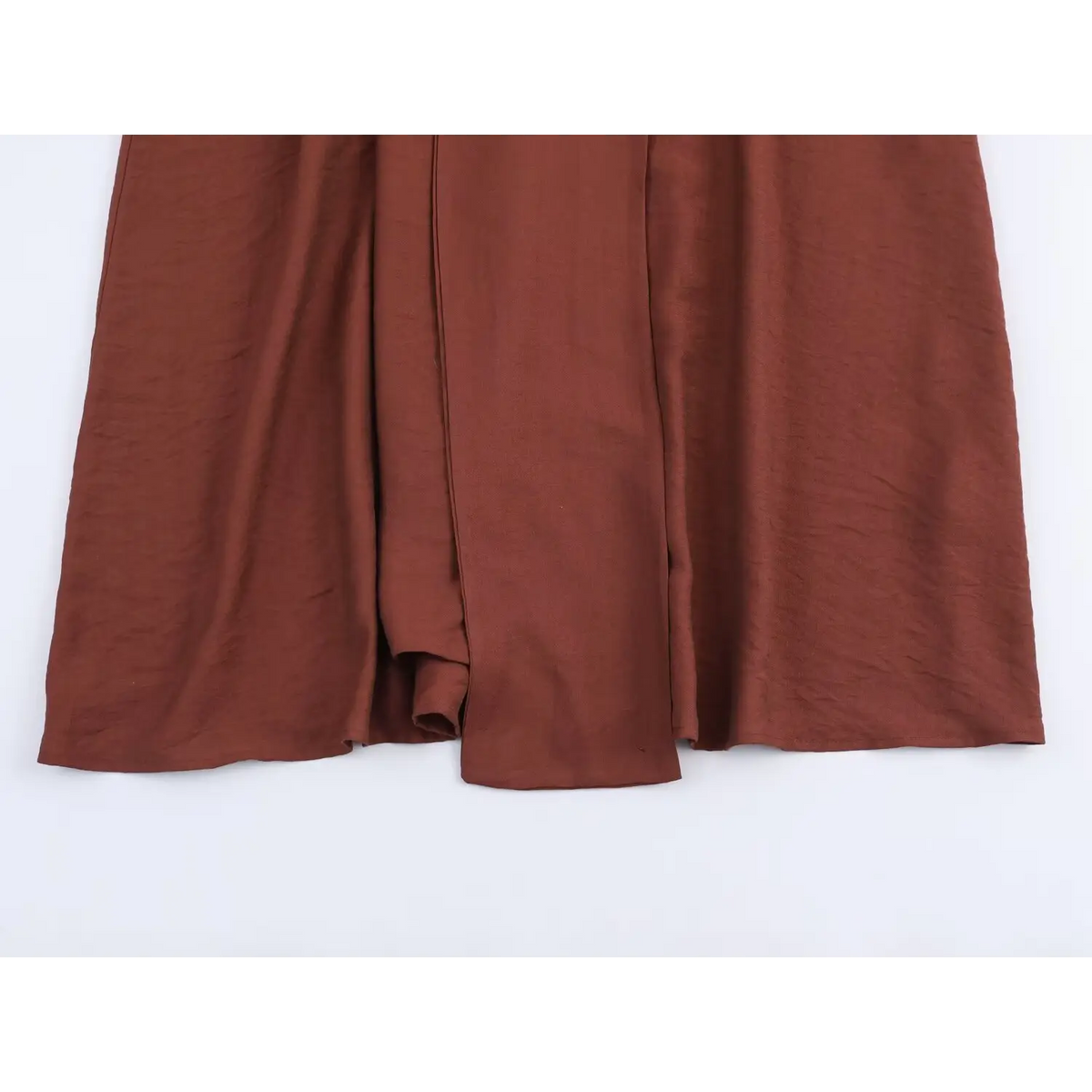 Close-up of skirt front slit