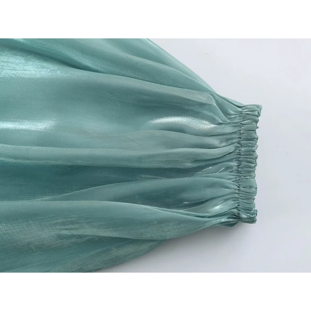 Close-up of elasticated cuff