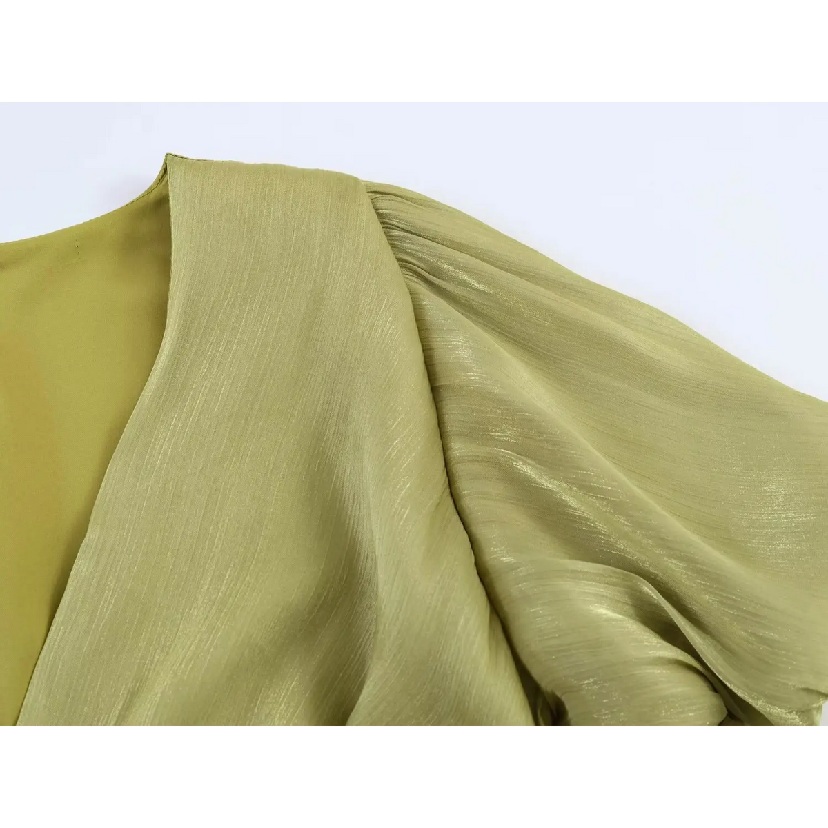 Close-up of puff sleeve shoulder gathering
