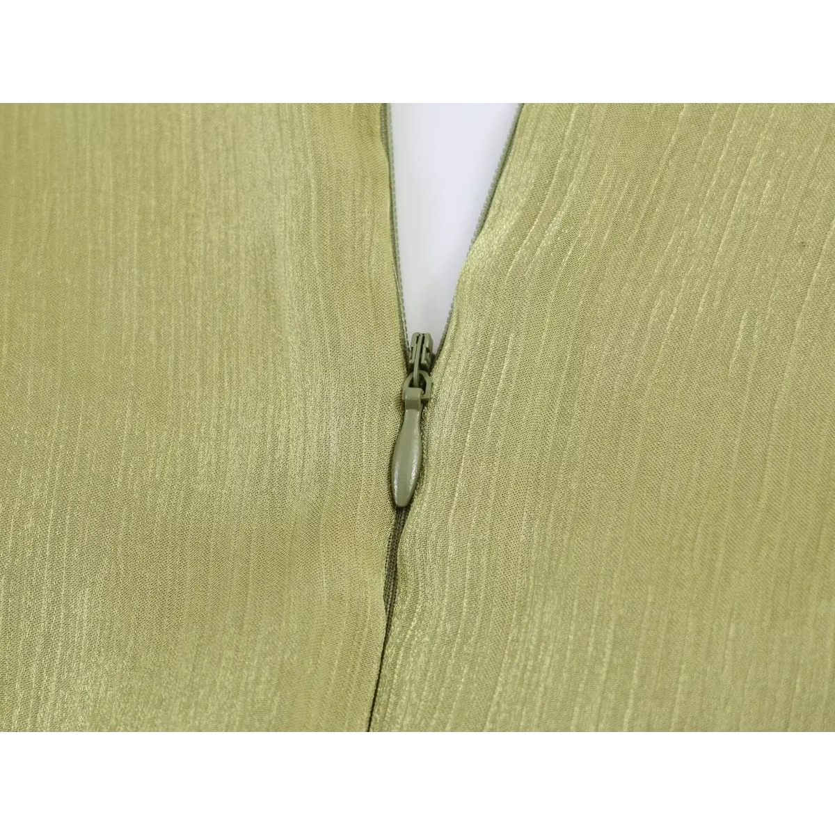 Close-up of back zipper pull