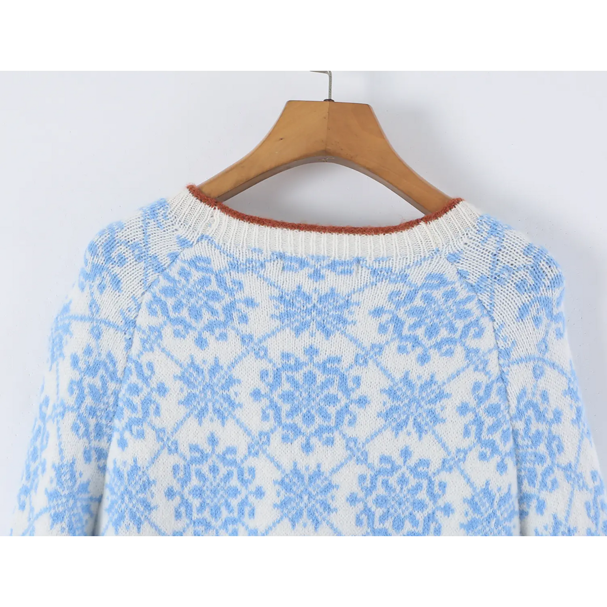 Close-up of back neck detail