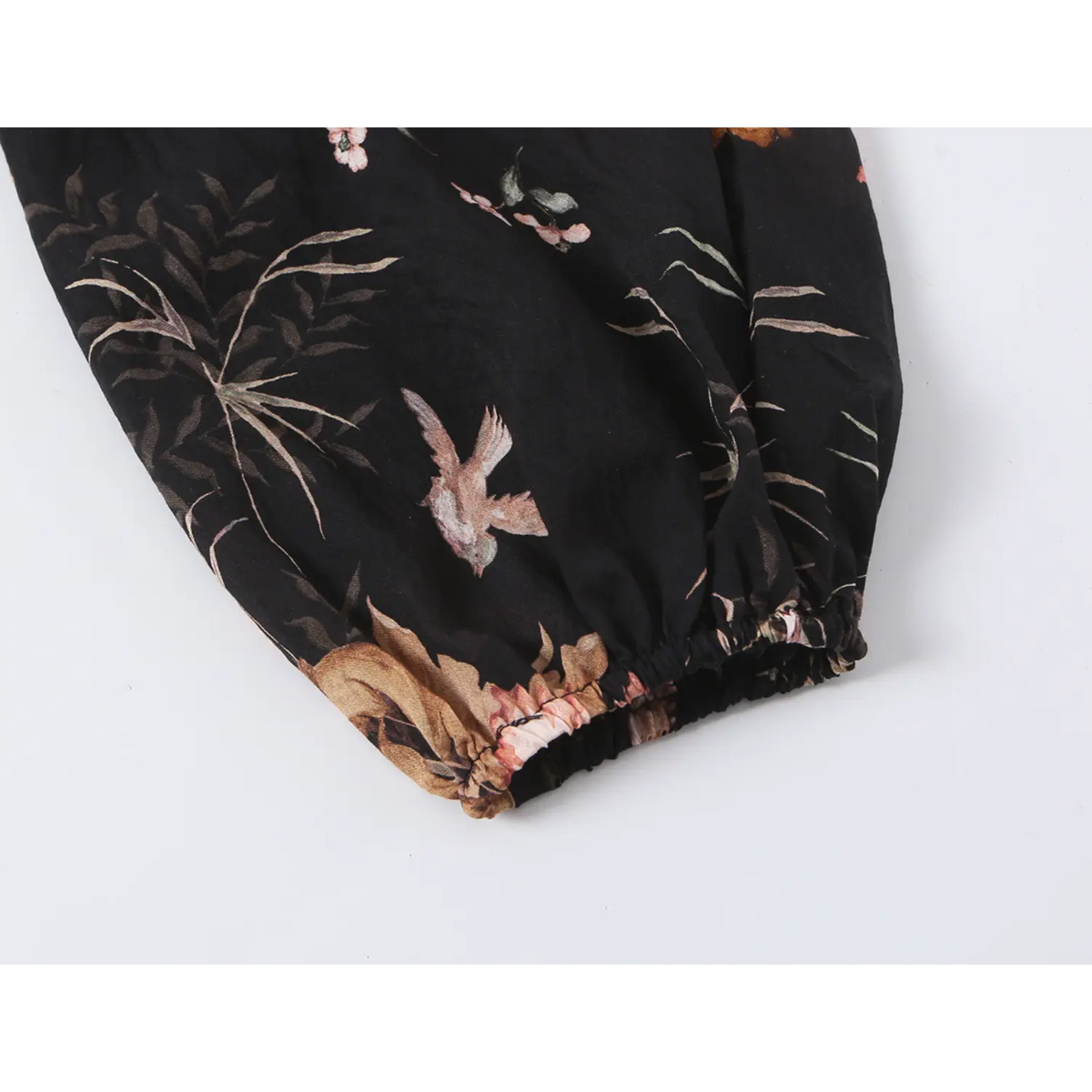 Close-up of elastic gathered puff sleeve cuff