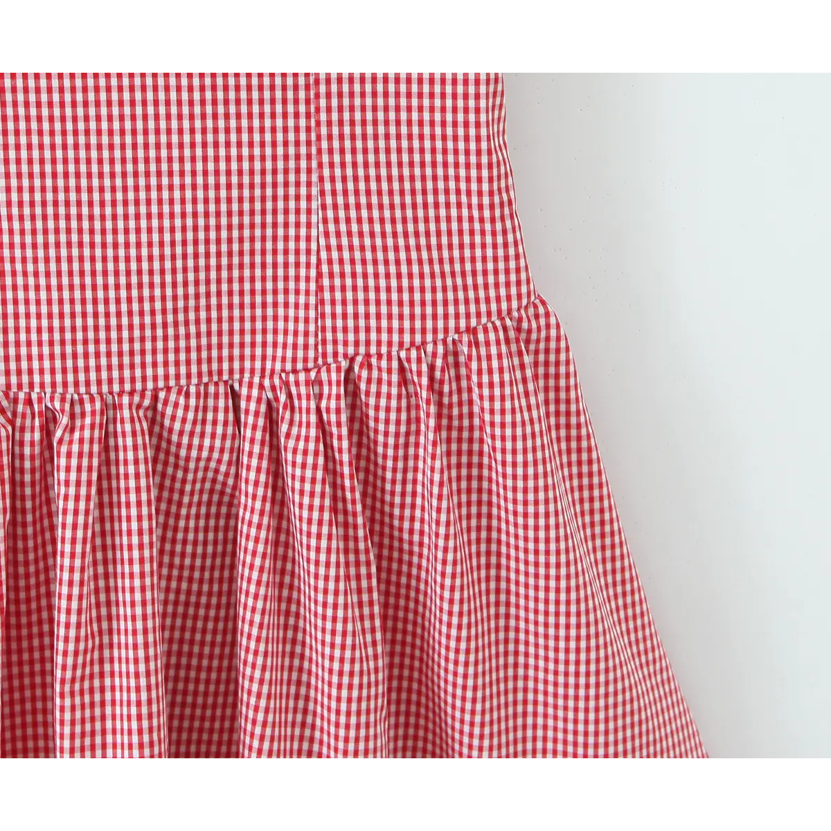  Waist connect gathering stitching gingham fabric detail