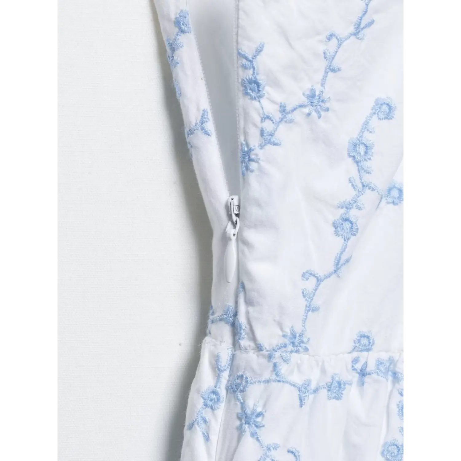 Hidden side invisible zipper close-up white blue floral embroidery slip dress