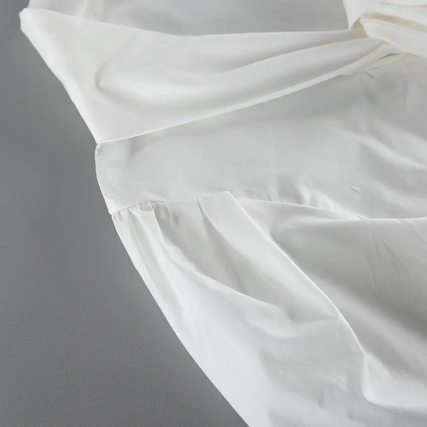 Close-up of puff shoulder seam