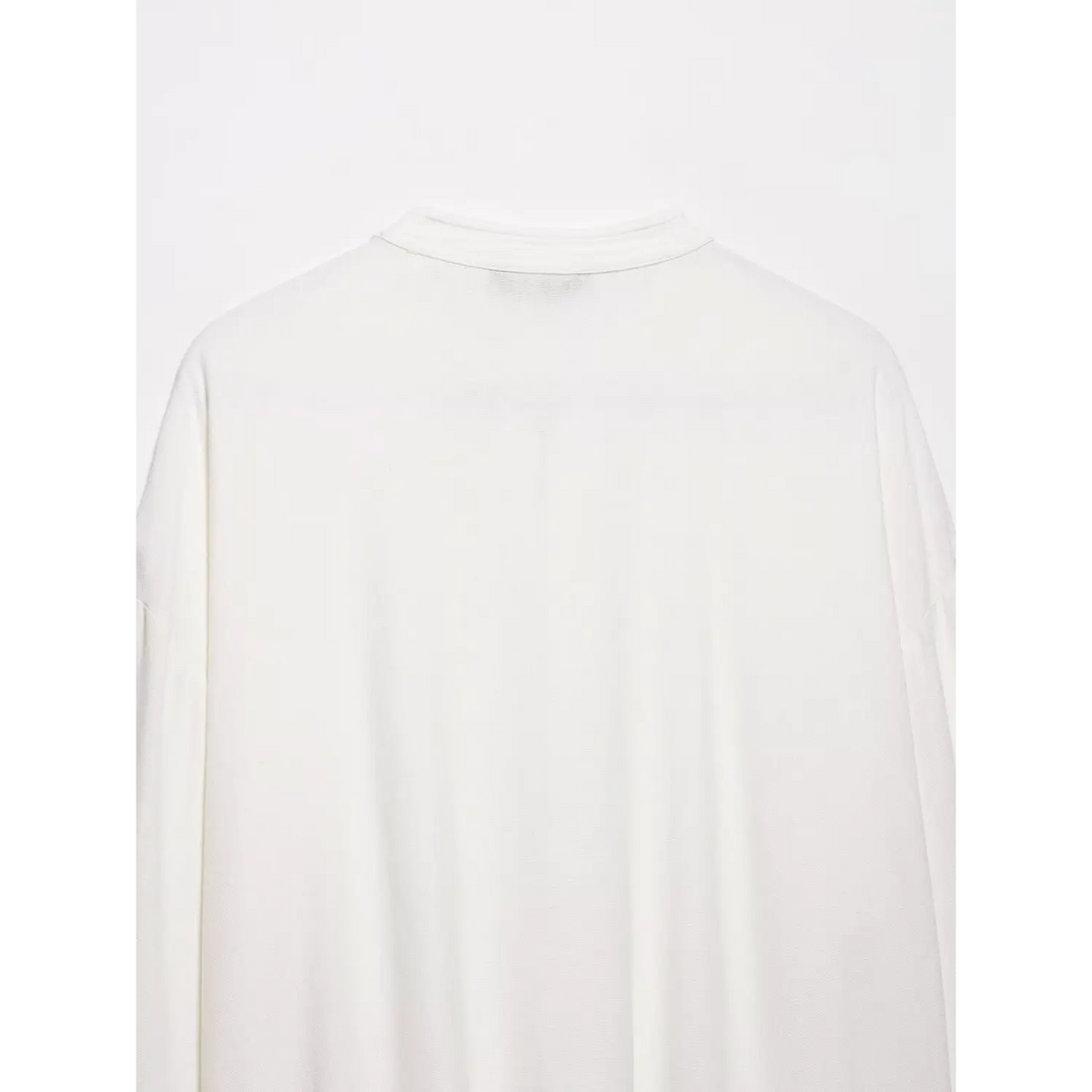Close-up of back collar and centre seam